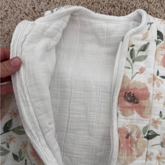 Muslin Meredith Wearable Blanket, large, Blush - Picture 2 of 3